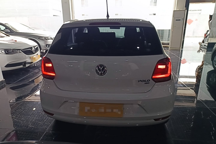 Volkswagen Polo 2019 car image #6
