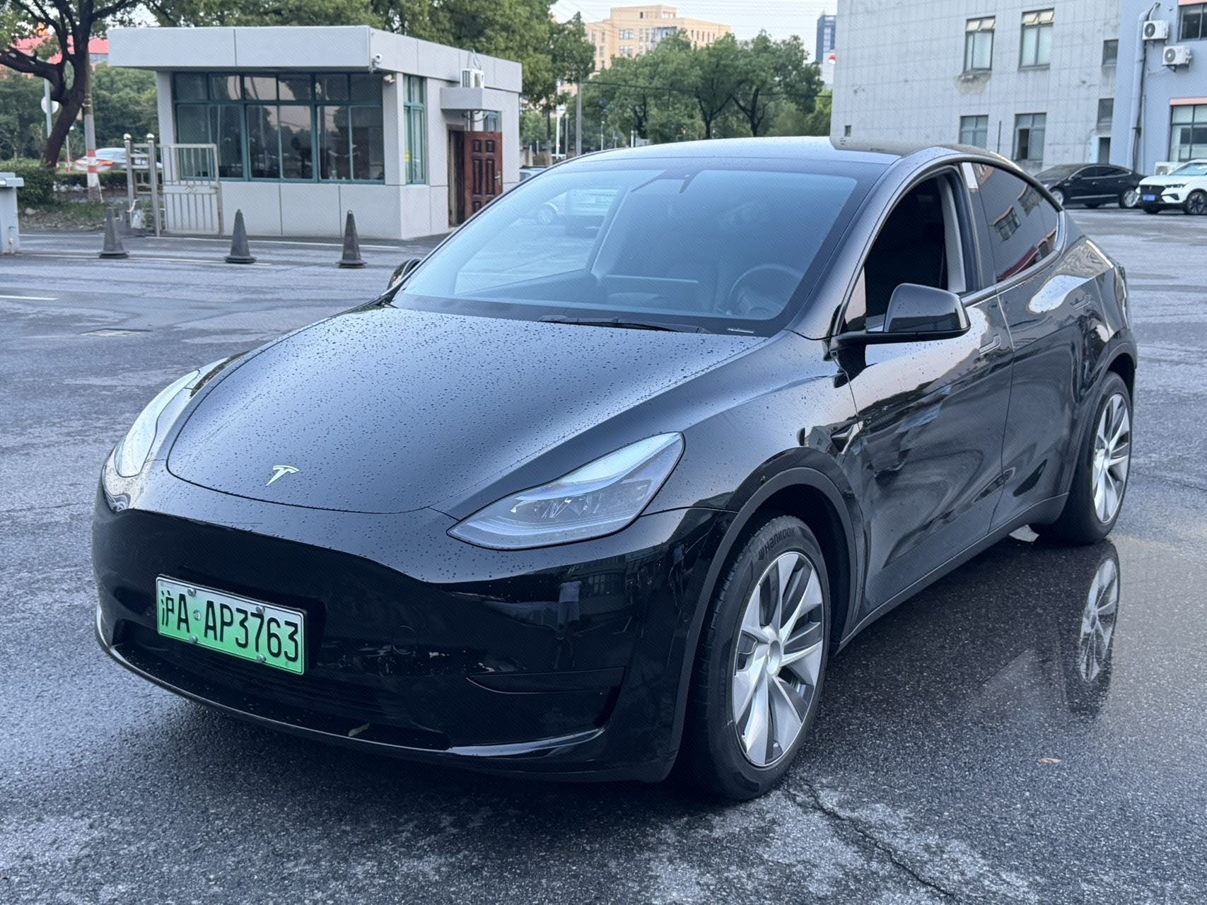 Tesla Model Y 2022 Tesla Model Y 2022 car image