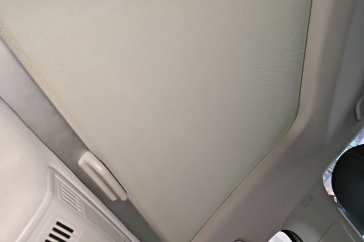 Volkswagen Golf 2017 car image #18