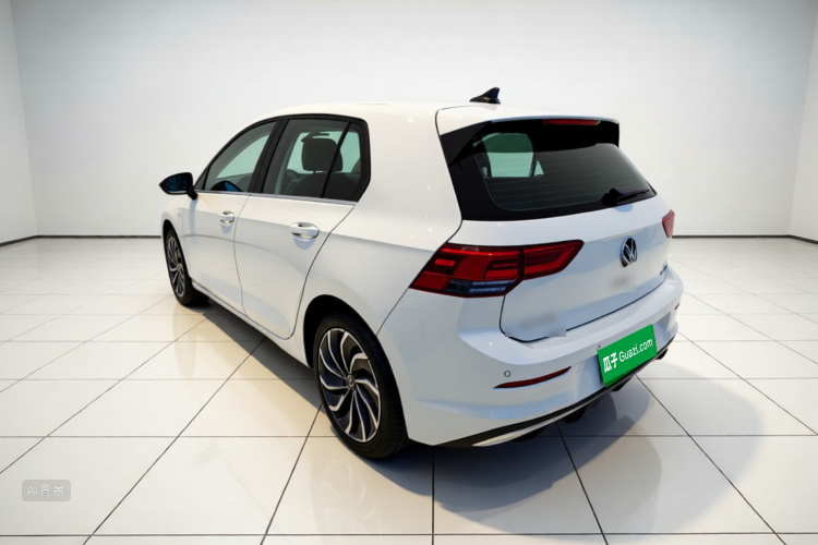 Volkswagen Golf 2024 car image #5