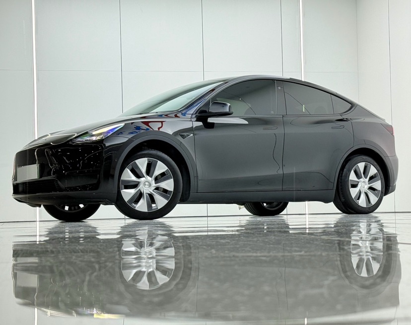 Tesla Model Y 2023 Tesla Model Y 2023 car image