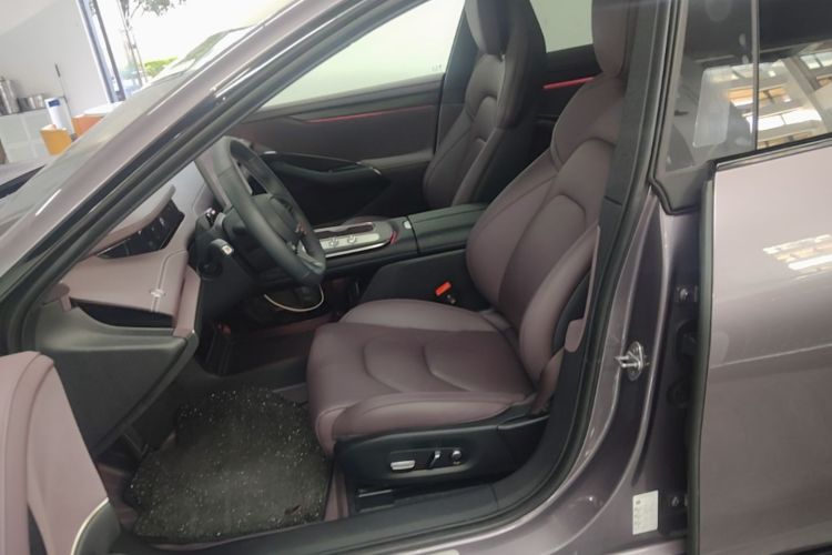 MI SU7 2025 car image #15