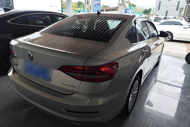Volkswagen Lavida 2019 car image #7