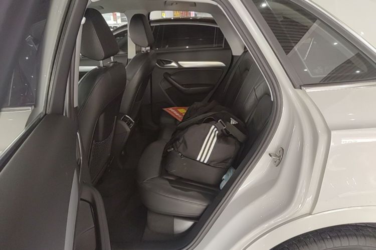 Audi Q3 2016 #17 Audi Q3 2016 car image #17