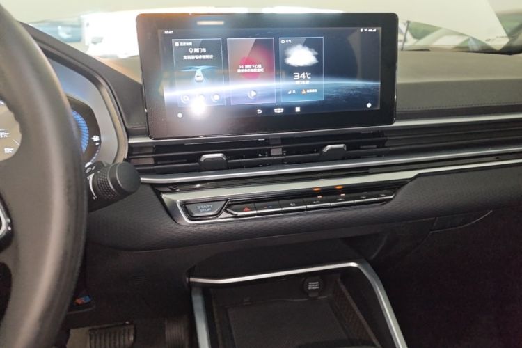 GEELY Emgrand 2022 car image #13