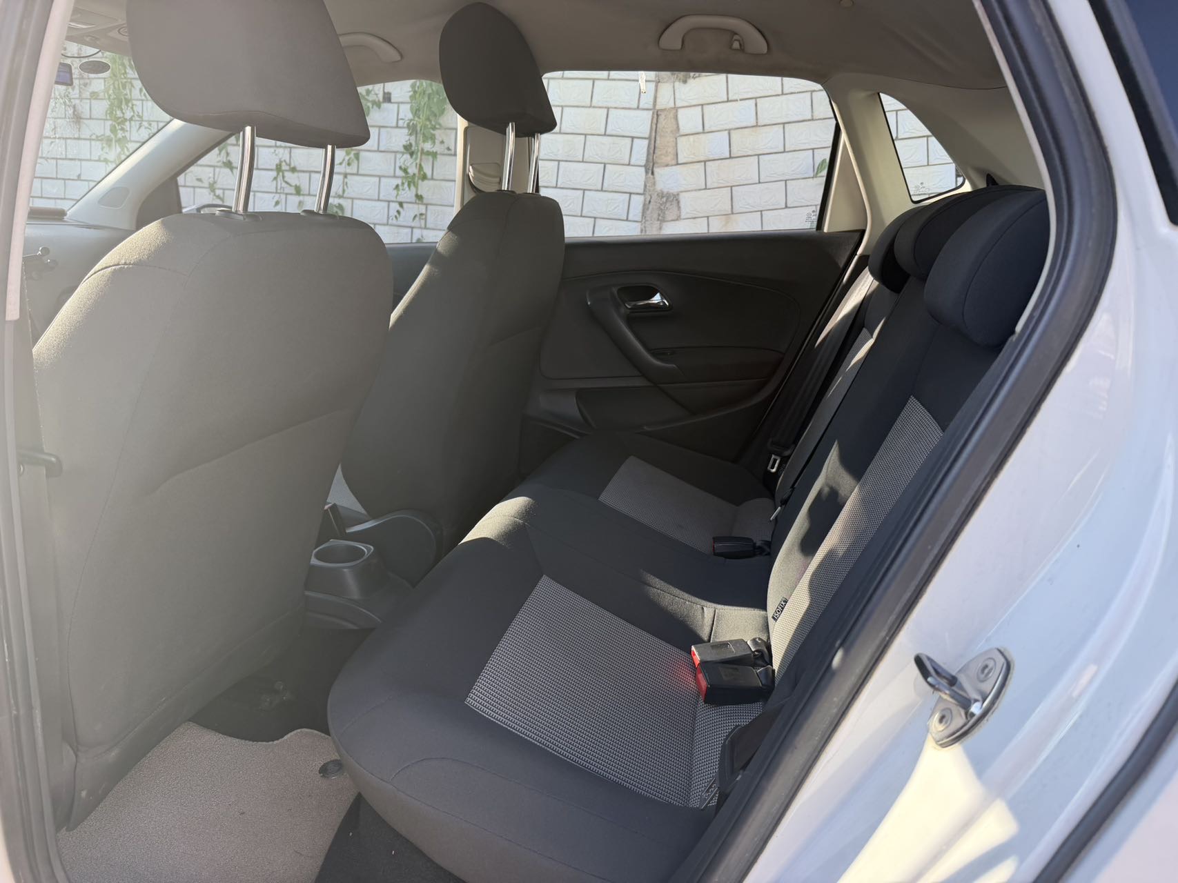 Volkswagen Polo 2015 car image #4
