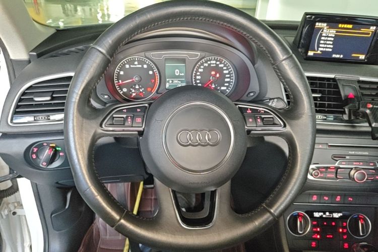 Audi Q3 2017 #11 Audi Q3 2017 car image #11