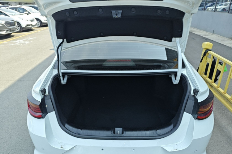 GEELY Emgrand L HiP 2024 car image #19