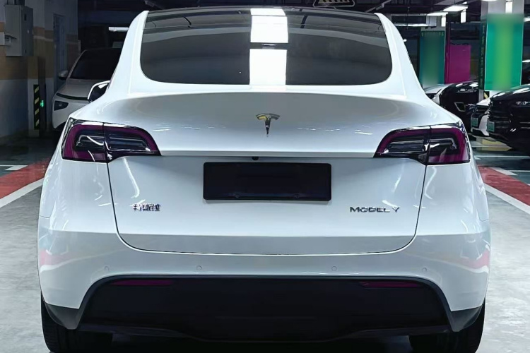 Tesla Model Y 2022 #7 Tesla Model Y 2022 immagine di auto #7