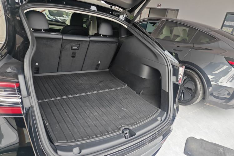 Tesla Model Y 2023 #19 Tesla Model Y 2023 car image #19