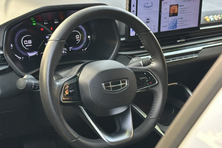 GEELY Emgrand 2023 car image #18