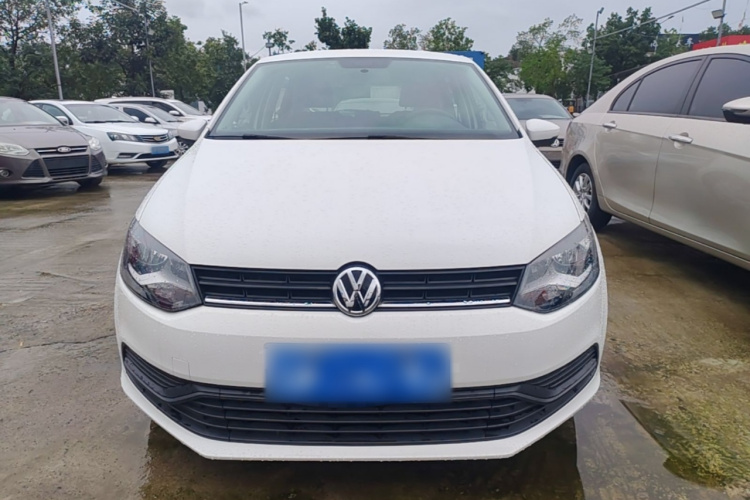 Volkswagen Polo 2017 car image #3