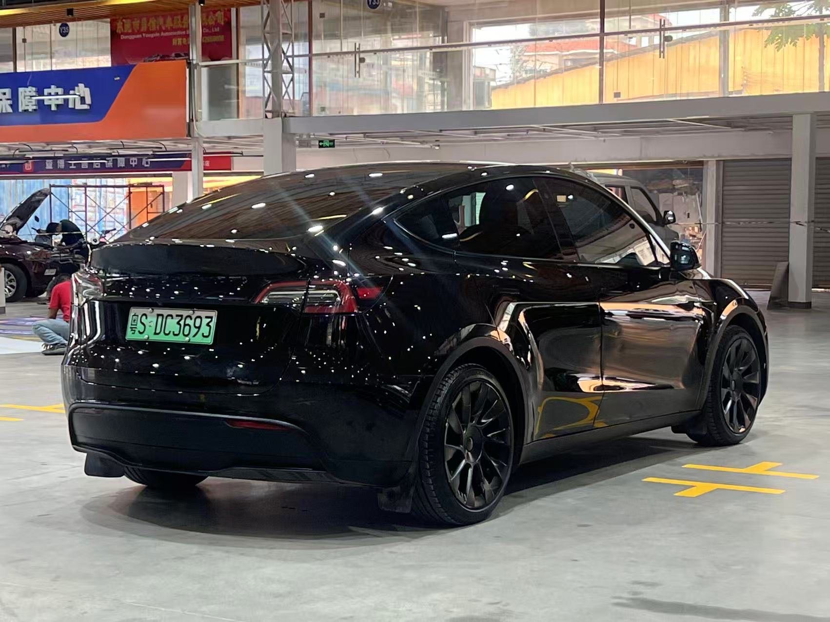Tesla Model Y 2022 car image #6