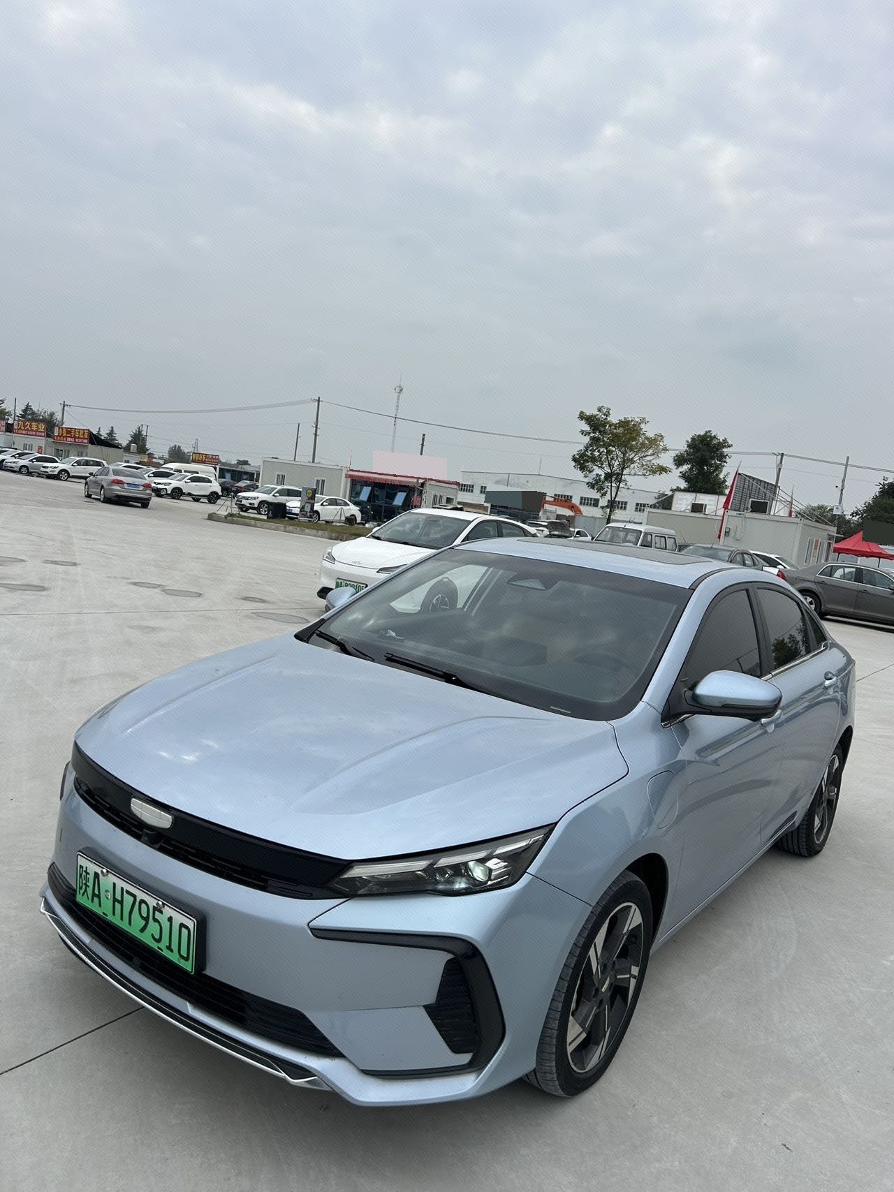 GEELY Emgrand L HiP 2023 GEELY Emgrand L HiP 2023 immagine di auto
