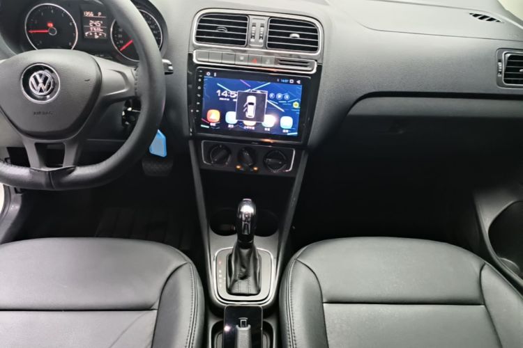 Volkswagen Polo 2015 #13 Volkswagen Polo 2015 car image #13