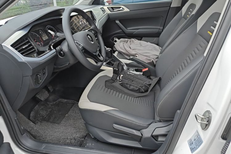 Volkswagen Polo 2021 car image #15