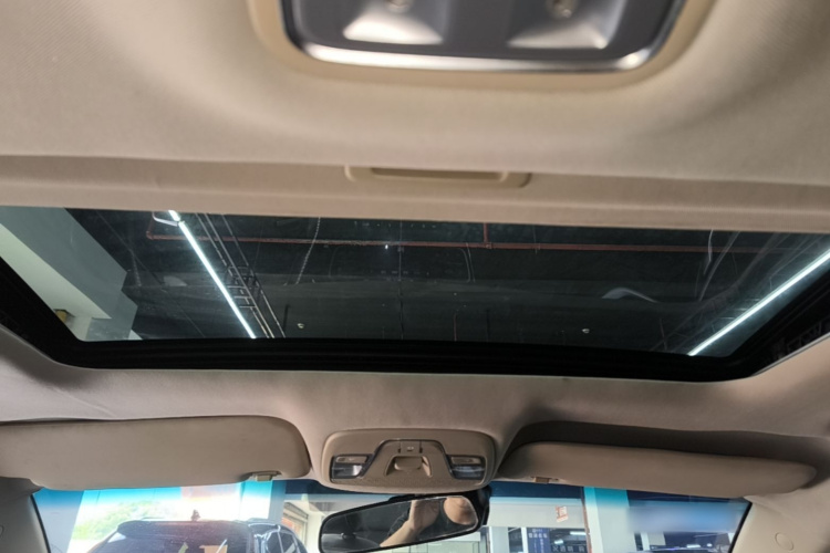 GEELY Emgrand 2019 car image #20