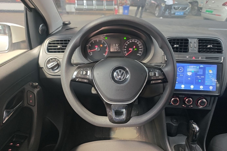 Volkswagen Polo 2018 #11 Volkswagen Polo 2018 car image #11