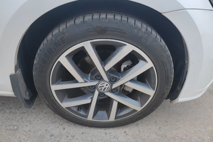 Volkswagen Golf 2020 car image #9