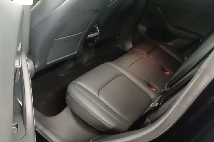 Tesla Model Y 2023 #17 Tesla Model Y 2023 car image #17