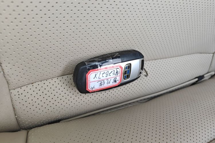 GEELY Emgrand 2018 car image #9