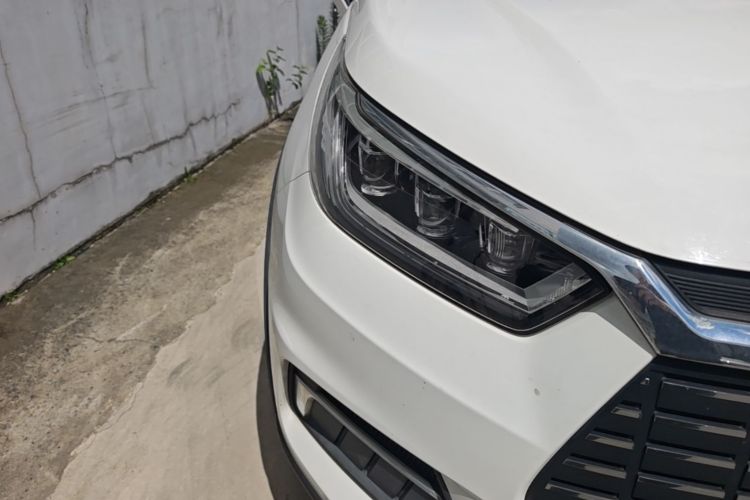 BYD Yuan New Energy 2019 #8 BYD Yuan New Energy 2019 car image #8