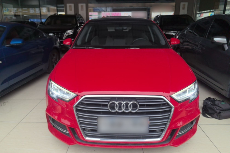 Audi A3 2019 car image #3