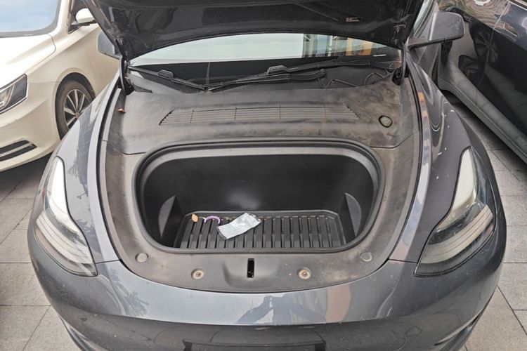 Tesla Model Y 2021 #20 Tesla Model Y 2021 car image #20
