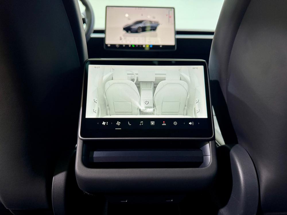Tesla Model 3 2024 car image #13