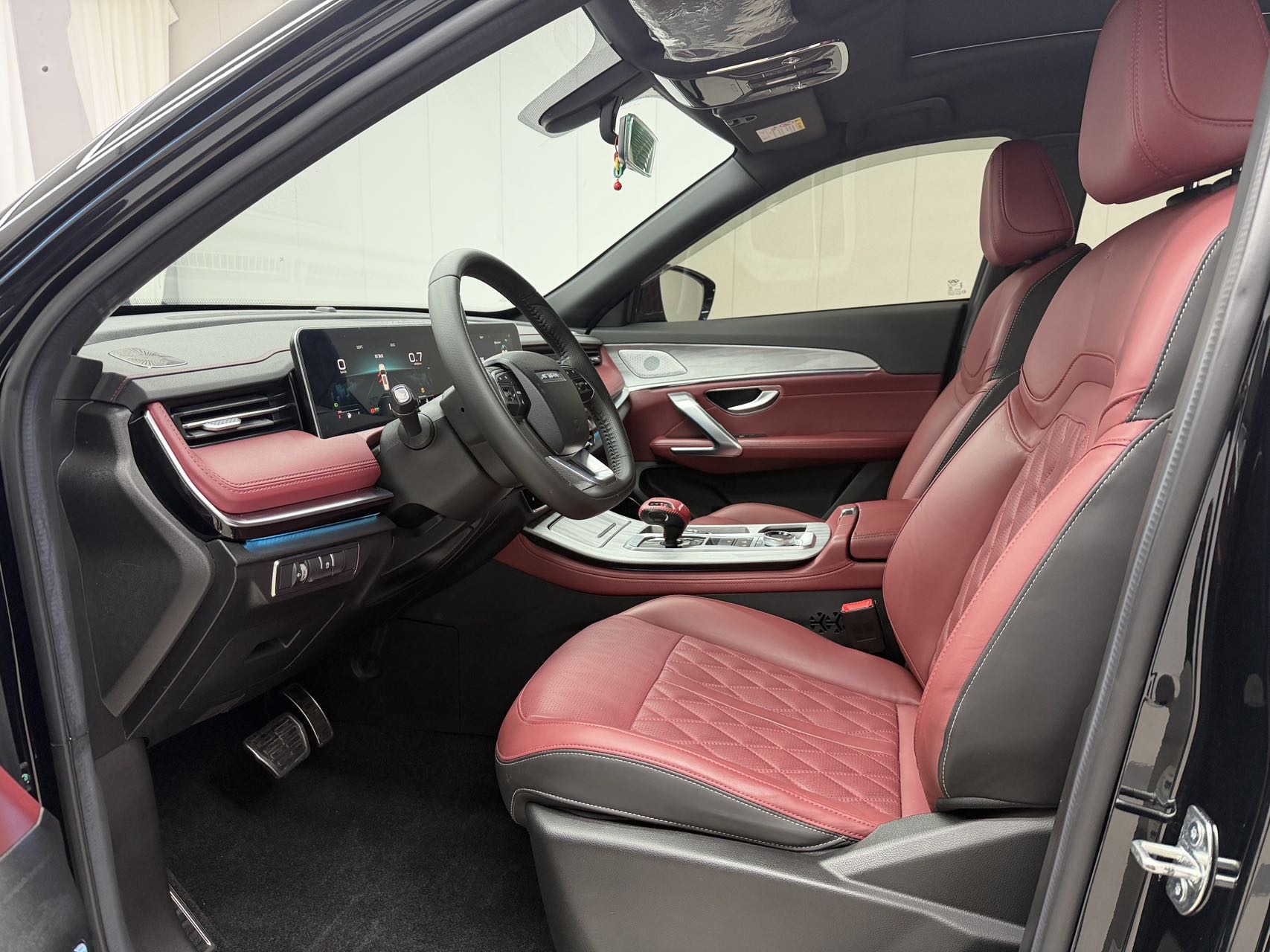 Jetour X70 PLUS 2023 car image #7