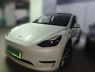 Tesla Model Y 2023 car image 