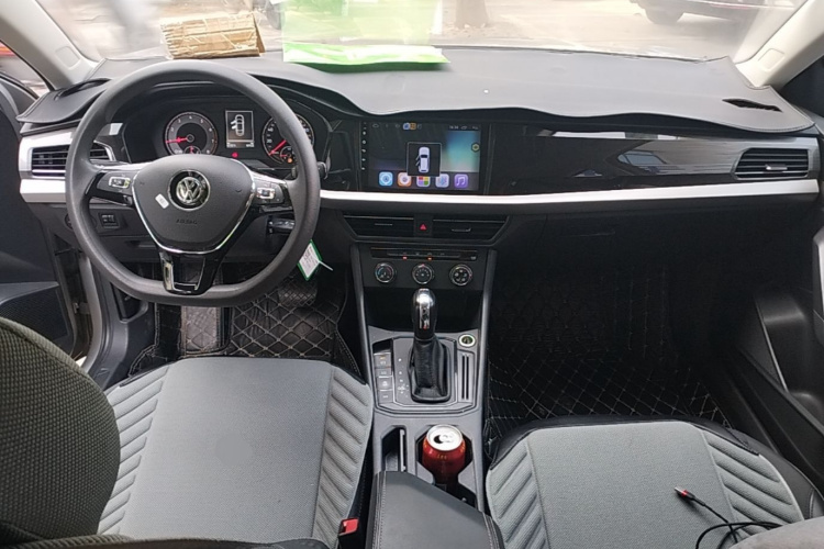 Volkswagen Lavida 2020 car image #11