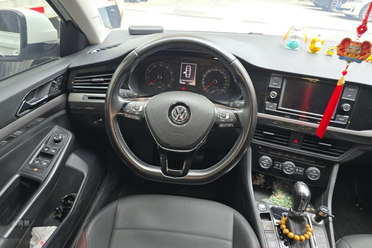 Volkswagen Bora 2019 car image #12