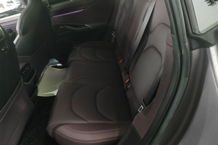 MI SU7 2025 car image #17