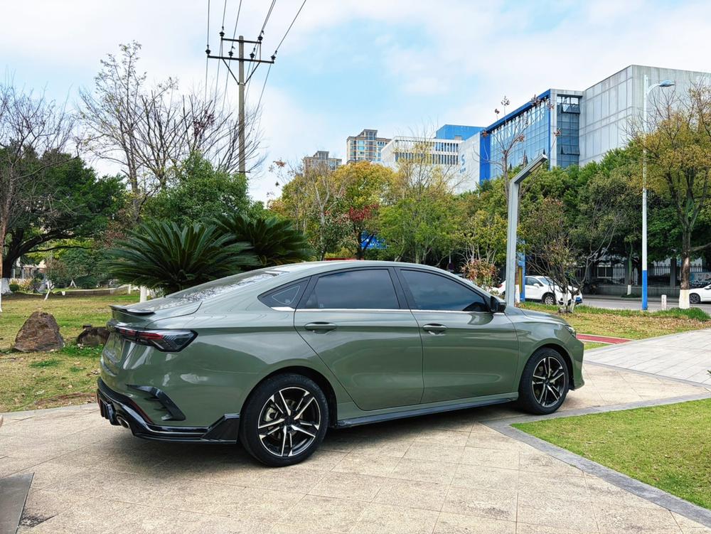 GEELY Binray 2022 image de voiture #6