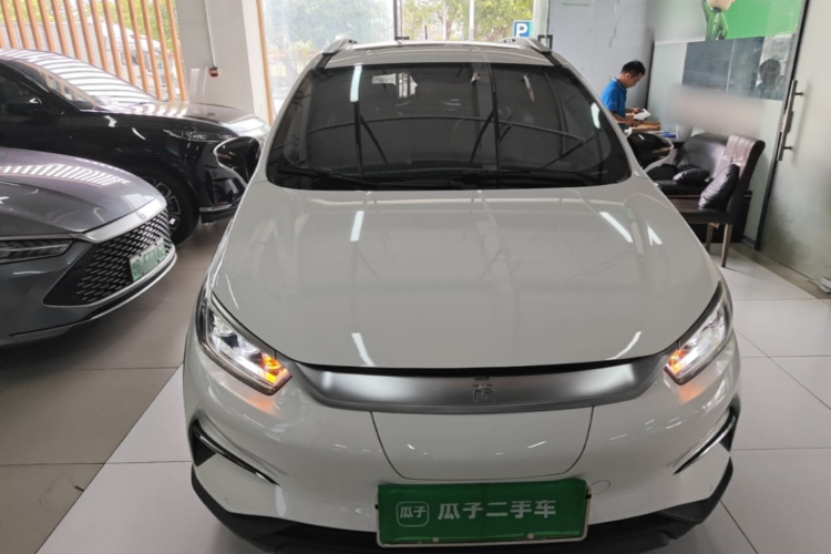 BYD Yuan Pro 2022 #3 BYD Yuan Pro 2022 изображение автомобиля #3