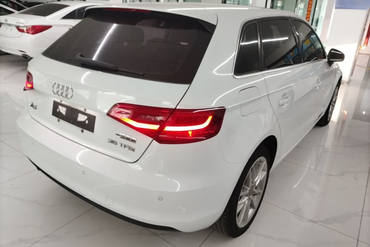 Audi A3 2015 car image #7