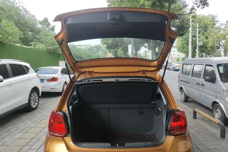 Volkswagen Polo 2015 #19 Volkswagen Polo 2015 car image #19