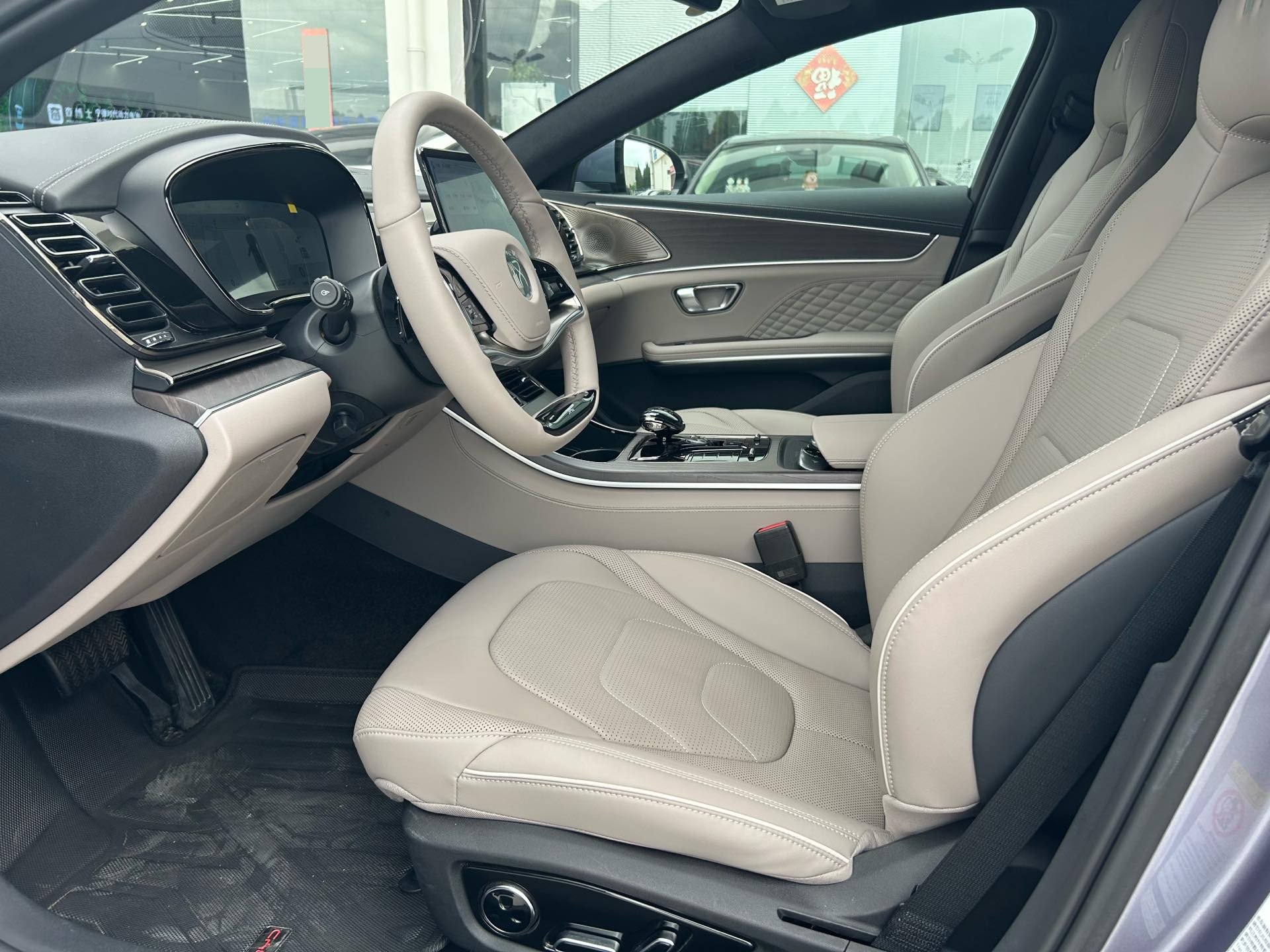 BYD Han 2024 car image #4