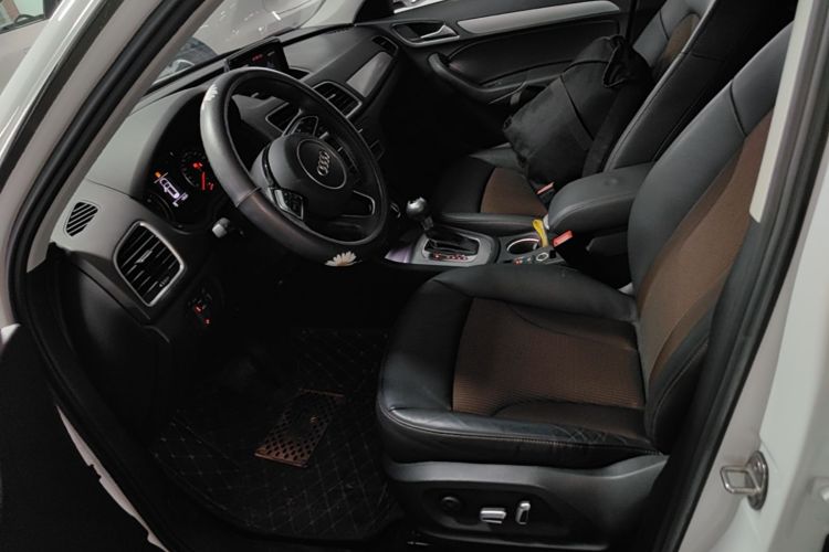 Audi Q3 2019 #15 Audi Q3 2019 car image #15