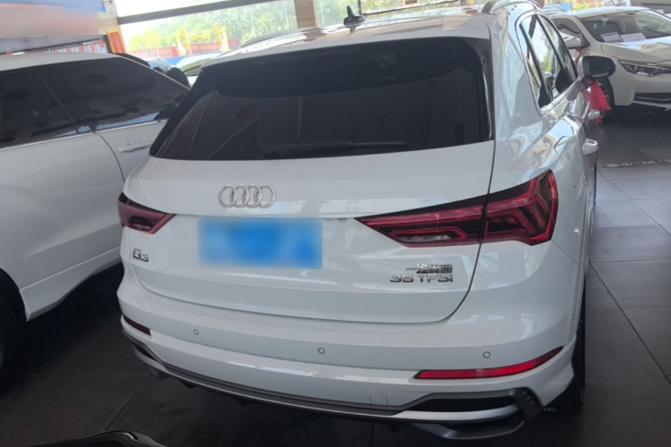 Audi Q3 2023 immagine di auto #6