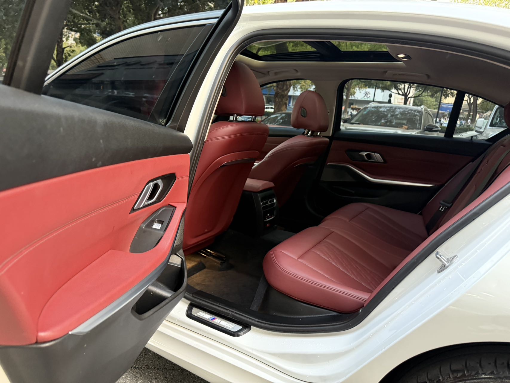 BMW 3 Series 2024 #5 BMW 3 Series 2024 car image #5