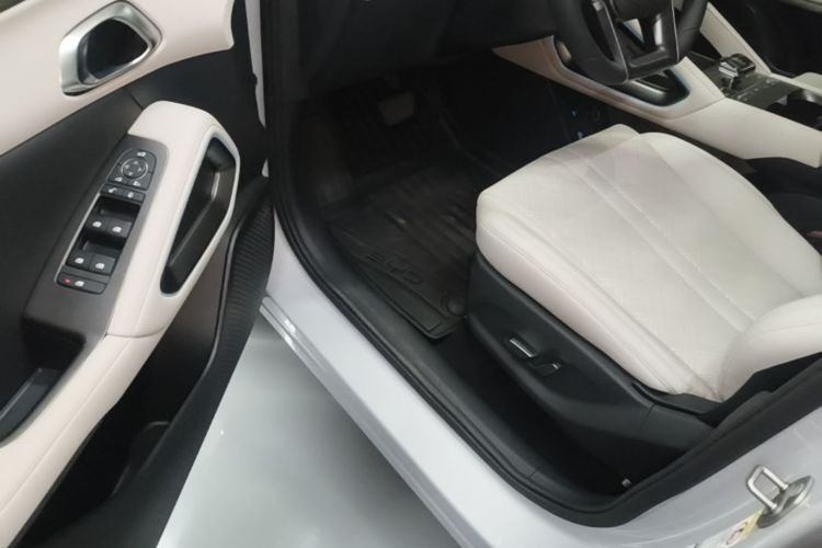 BYD YuanUP 2024 #16 BYD YuanUP 2024 car image #16