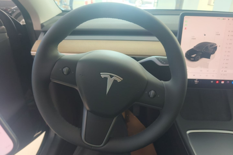 Tesla Model Y 2022 #11 Tesla Model Y 2022 immagine di auto #11