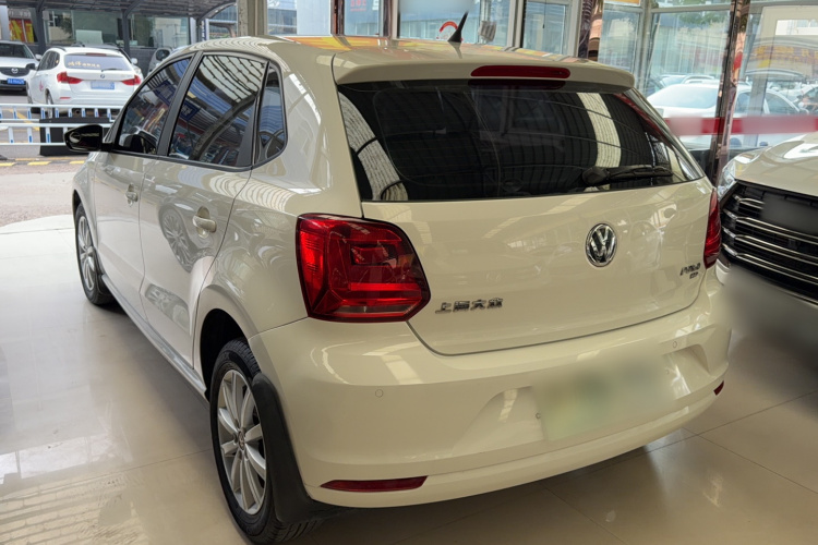 Volkswagen Polo 2016 car image #7