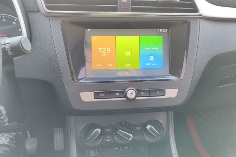 MG ZS 2017 #13 MG ZS 2017 car image #13