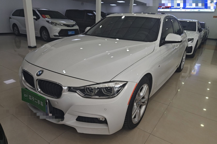 BMW 3 Series 2018 car image #2