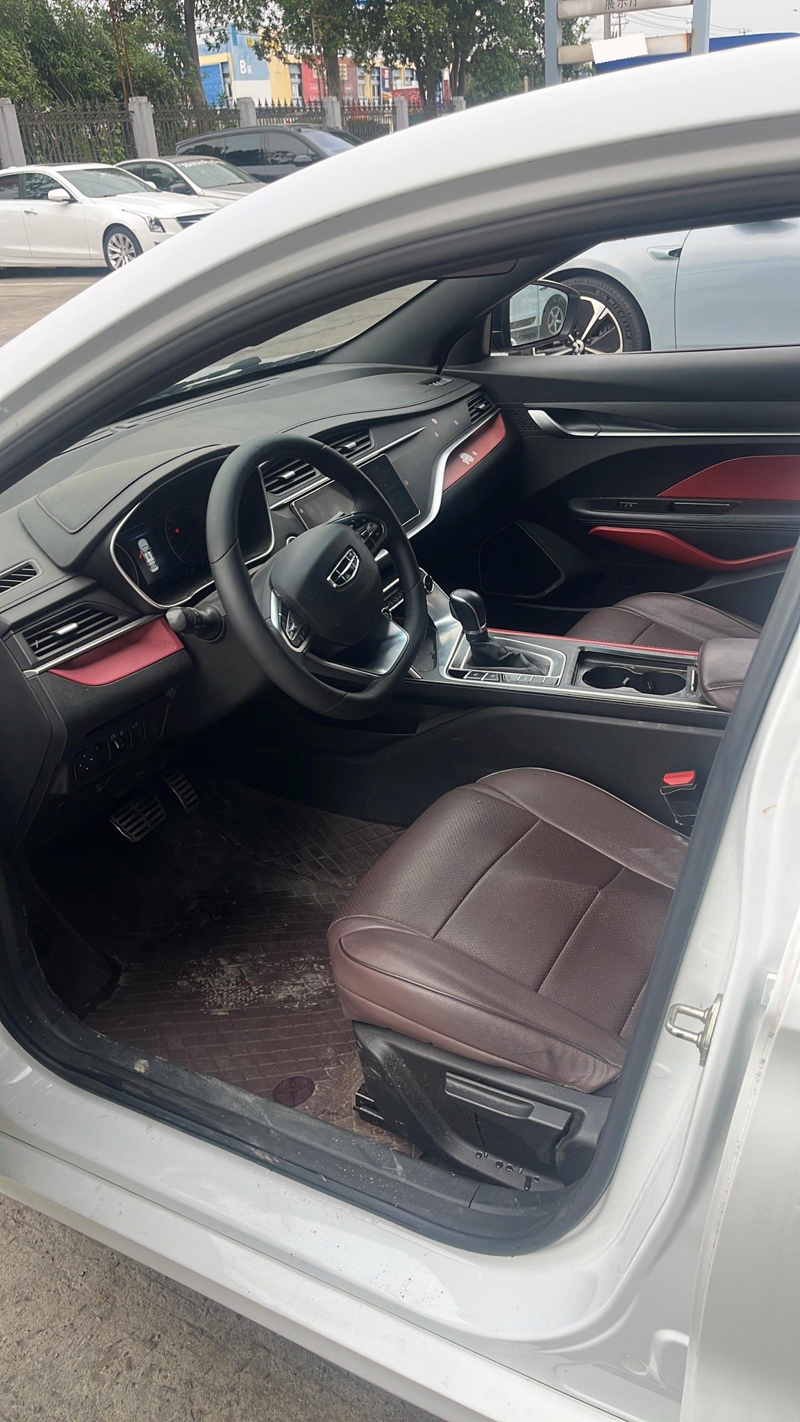 GEELY Binray 2022 car image #2