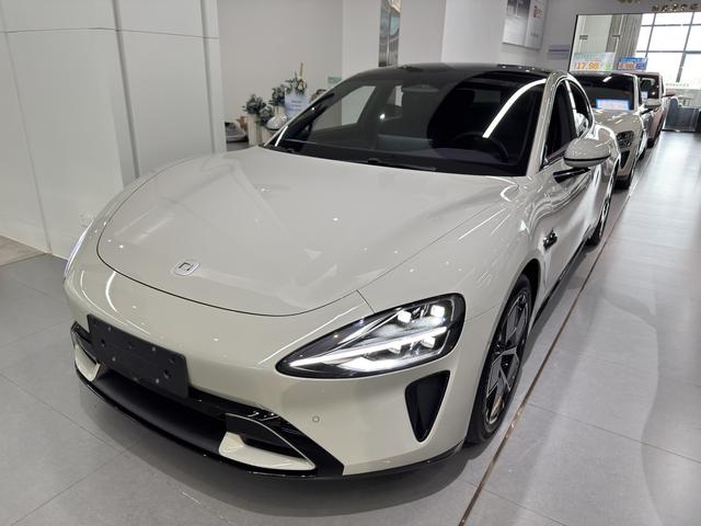 2024 #11 2024 immagine di auto #11