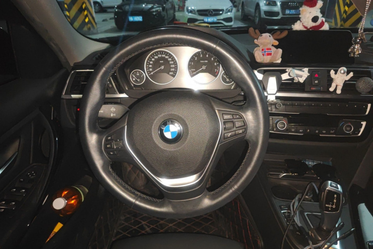 BMW 3 Series 2017 car image #15